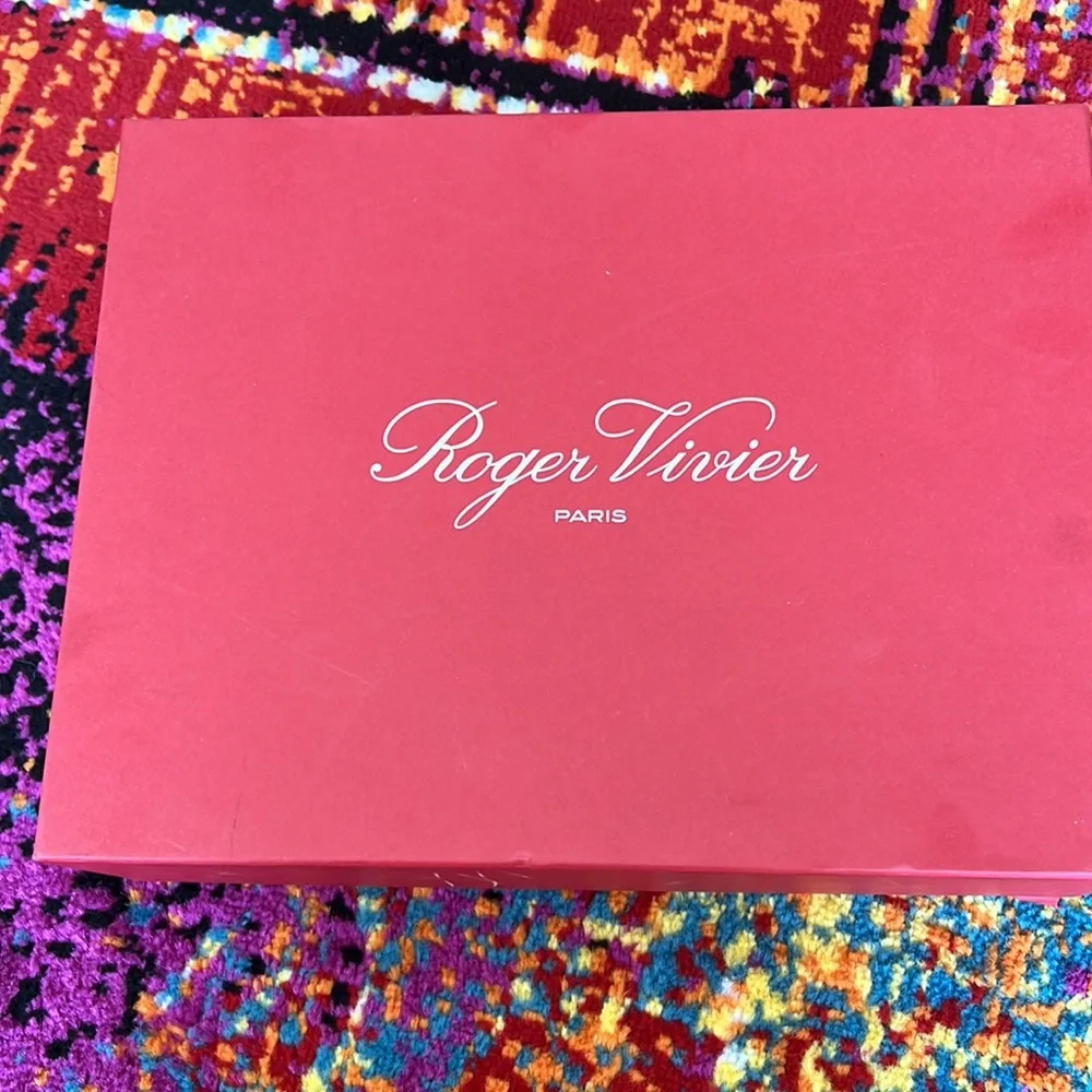 Pointy covered buckle bootie by Roger Vivier of Paris. Worn once. - Picture 6 of 12